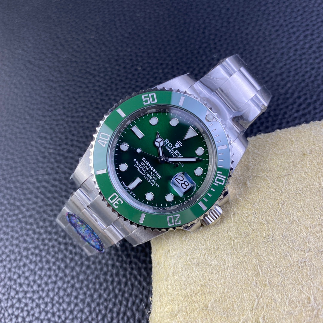 Rolex Submariner Hulk – Luxury Dive Watch