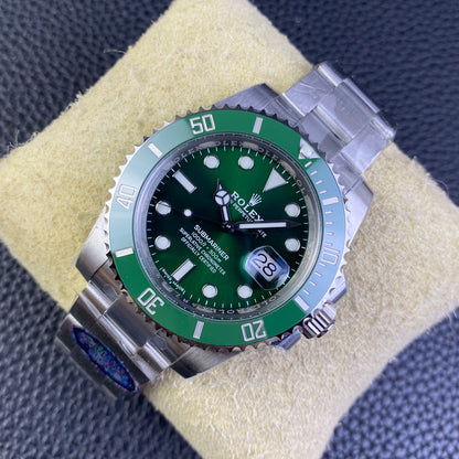 Rolex Submariner Hulk – Luxury Dive Watch